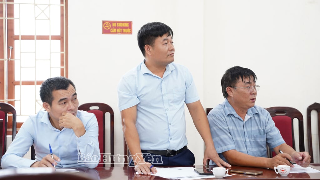 គណៈប្រតិភូបានផ្លាស់ប្តូរនៅក្នុងកិច្ចប្រជុំ។
