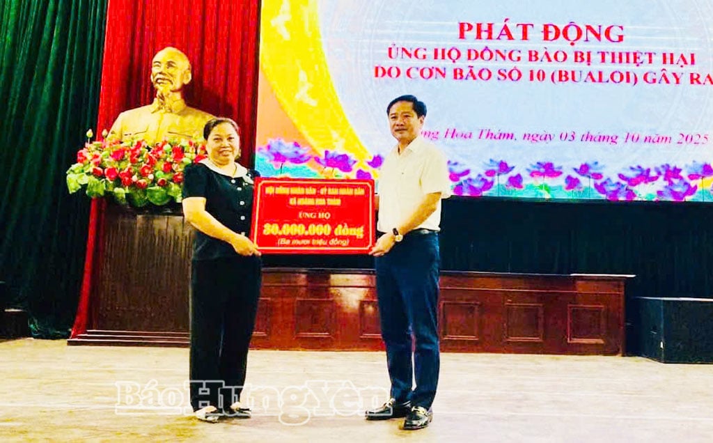 The Standing Committee of the Vietnam Fatherland Front Committee of Hoang Hoa Tham commune launched a campaign to support victims of damage caused by storm No. 10.