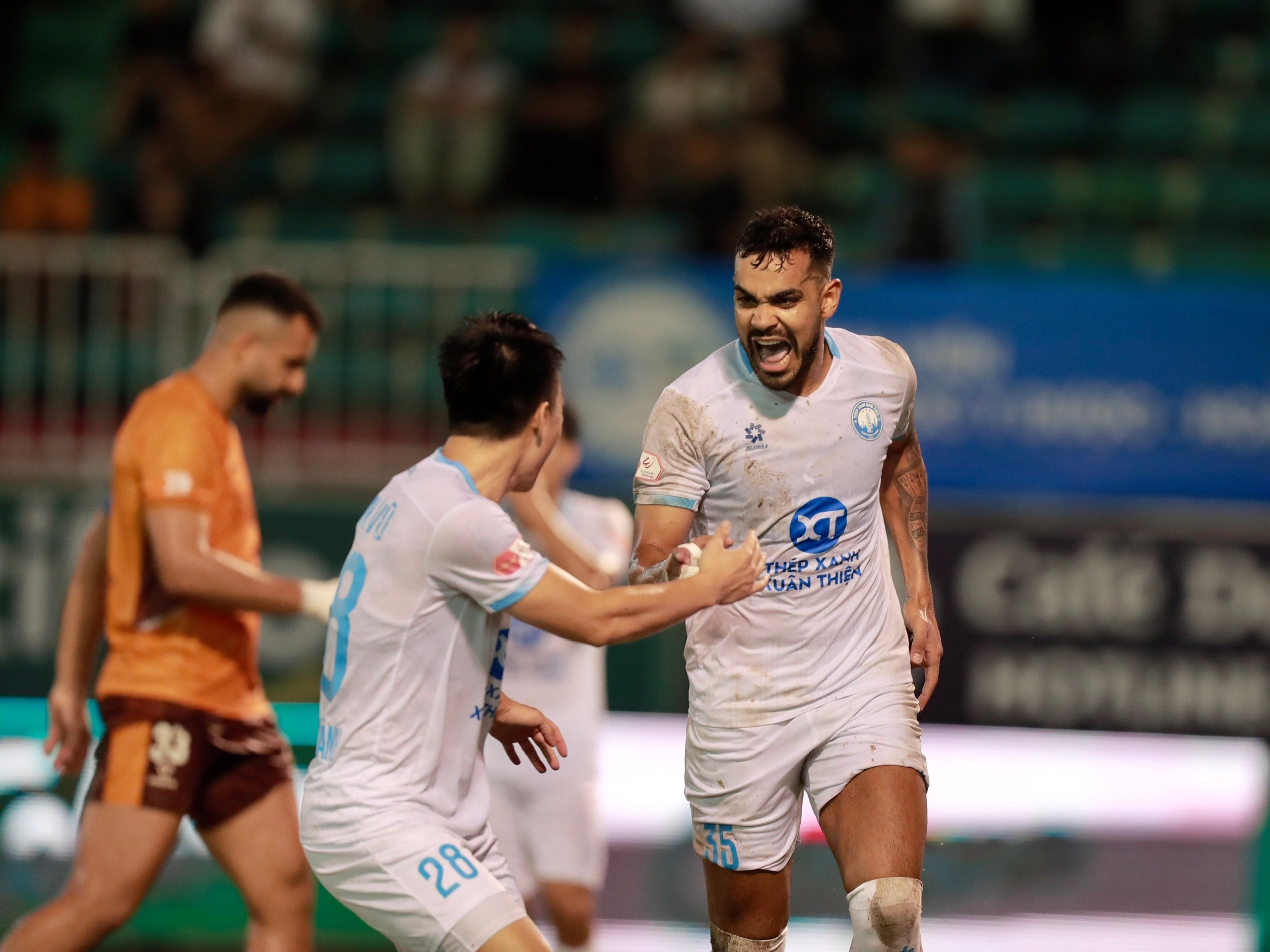 HAGL hòa cực hay Nam Định: Chạy đua tỷ số kịch tính, sao trẻ lại tỏa sáng - Ảnh 3.