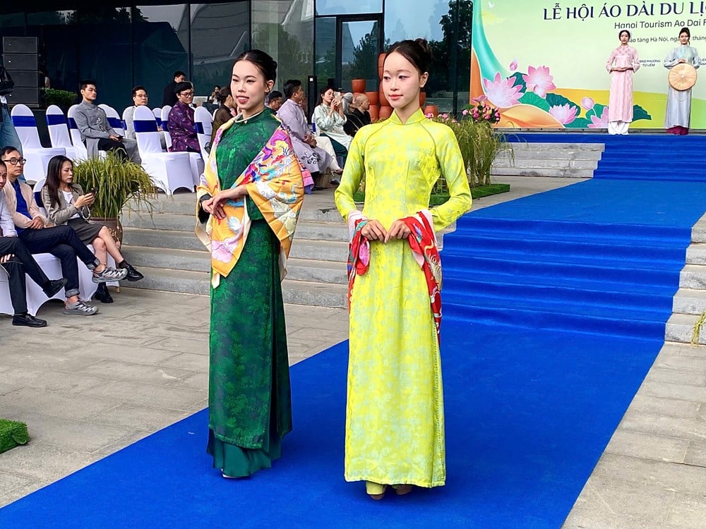 Hanoi Tourism Ao Dai Festival 2025 - Vårdande kärlek till Ao Dai - foto 6