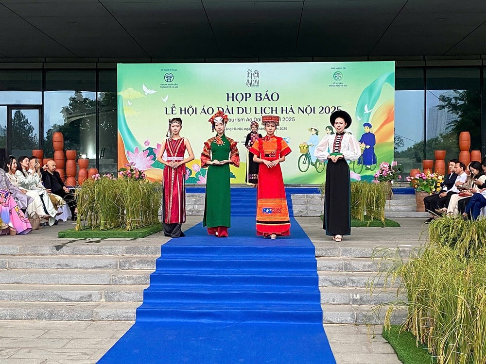 Hanoi Tourism Ao Dai Festival 2025 - Vårdande kärlek till Ao Dai - foto 9