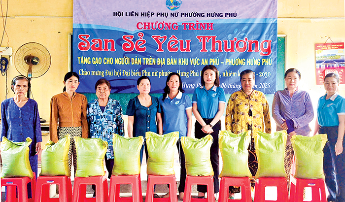 Bantu 12 isi rumah keluar dari kemiskinan dan hampir kemiskinan