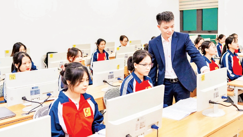 Estudiantes de la Universidad de la Industria durante una sesión de práctica. (Foto: TUE NGHI)