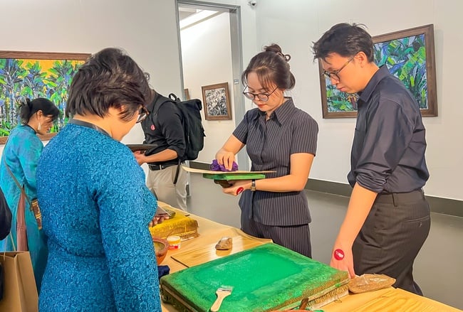 ”Museinatt” – En ny kulturell mötesplats för konstälskare – Foto 6. “Đêm Bảo tàng” - Điểm hẹn văn hóa mới dành cho công chúng yêu nghệ thuật - Ảnh 6.