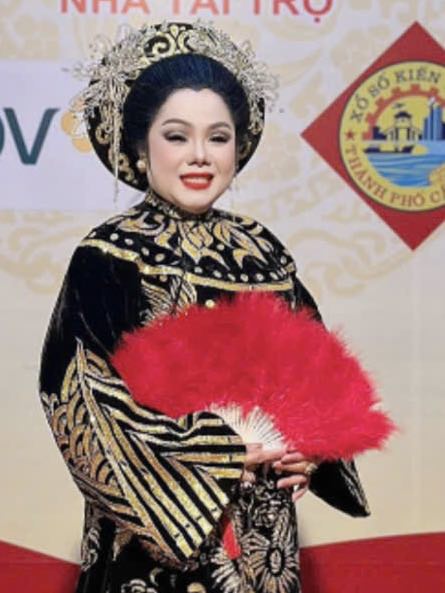 Artista Meritório Ai Hang - A pessoa que preserva e difunde a alma da música amadora de Tay Do - Foto 3.