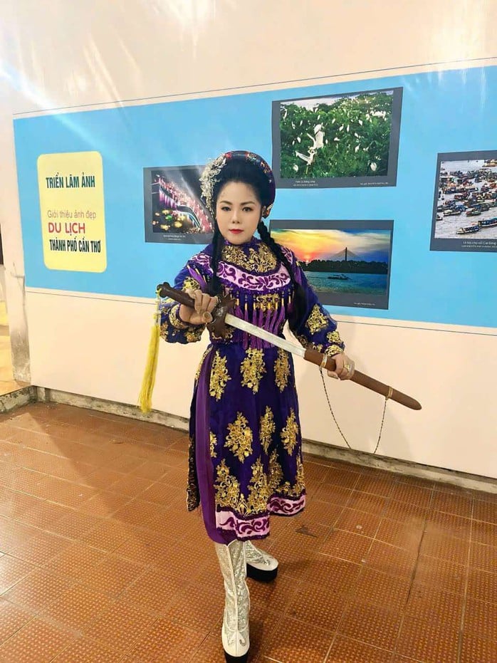 Artistul meritoriu Ai Hang - Cel care păstrează și răspândește sufletul muzicii amatoricești Tay Do - Fotografia 4.