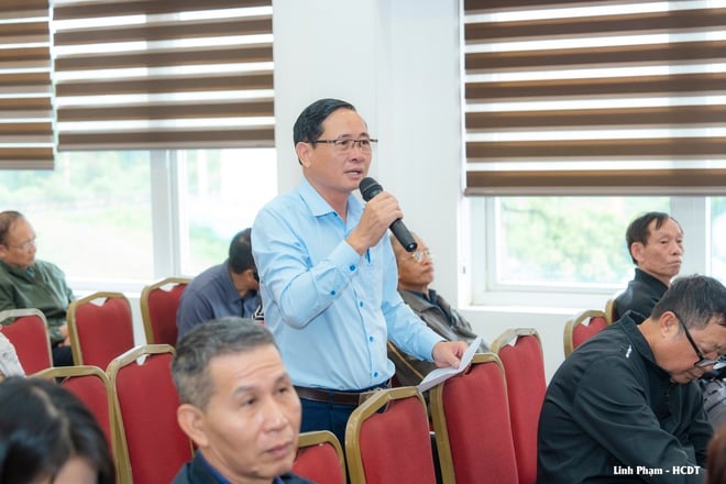 ການນຳຂອງຫວອດ ຟຸກລອຍ ໂອ້ລົມກັບປະຊາຊົນ, ແກ້ໄຂບັນຫາຢ່າງທັນການ - ຮູບ 2. Lãnh đạo phường Phúc Lợi đối thoại với nhân dân, kịp thời tháo gỡ các vướng mắc- Ảnh 2.