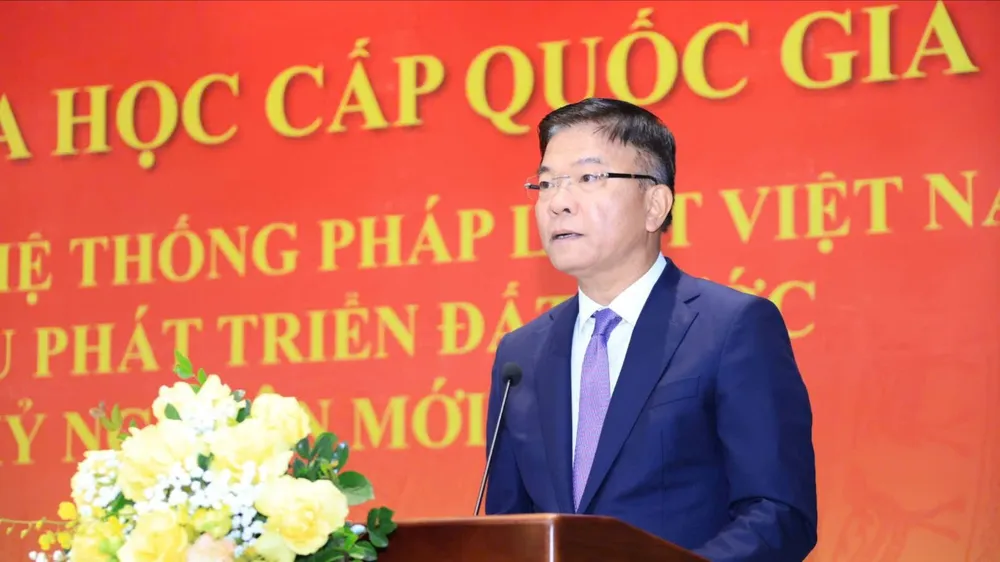 Vicepremier Le Thanh Long hield op de ochtend van 1 november de openingstoespraak tijdens de workshop.