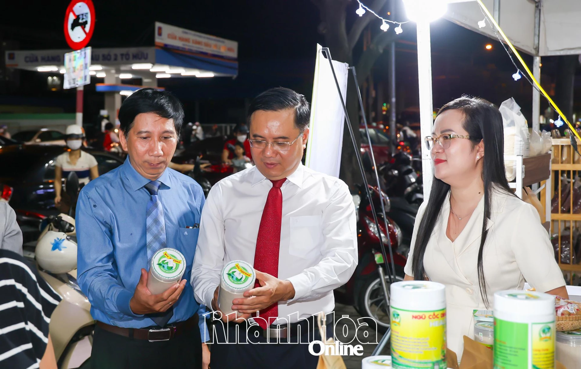 מוצרים של עסק המשתתף ביריד.