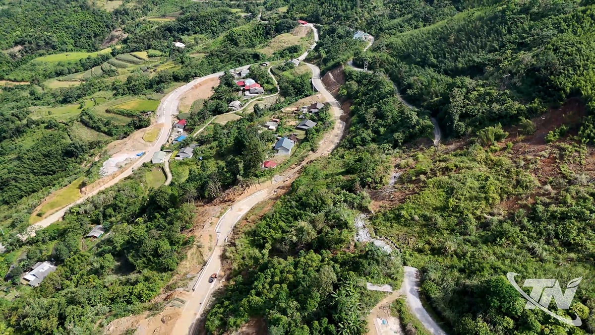 ຫຼາຍ​ຄົວ​ເຮືອນ​ອາ​ໄສ​ຢູ່​ໃຕ້​ດິນ​ເຈື່ອນ​ຢູ່​ເມືອງ​ຄູນ.