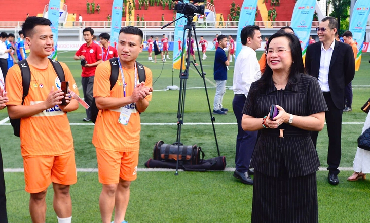 Giải bóng đá công nhân, viên chức - Ảnh 1.