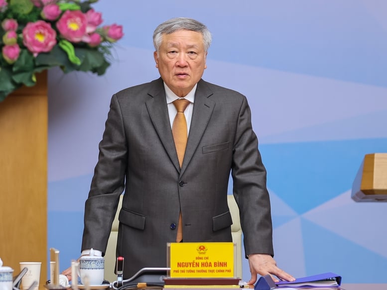 Perdana Menteri: Mulakan Pusat Kewangan Antarabangsa di Vietnam pada November - Foto 3. Thủ tướng: Đưa Trung tâm tài chính quốc tế tại Việt Nam hoạt động ngay trong tháng 11- Ảnh 3.