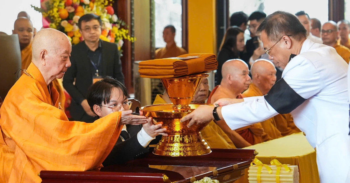 Trang trọng lễ dâng y Kathina Hoàng gia Thái Lan tại Việt Nam Quốc Tự