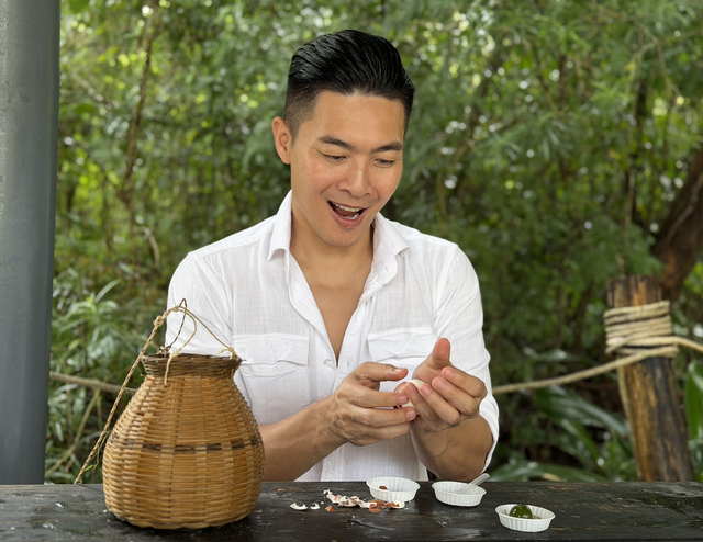 TP.HCM có nơi luộc trứng không cần đun nước, ăn lòng đào siêu ngon!- Ảnh 2. TP.HCM có nơi luộc trứng không cần đun nước, ăn lòng đào siêu ngon!- Ảnh 2.