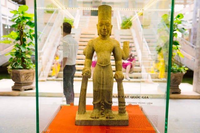 Khmerfolkets yrke som kron- och maskmakare är ett immateriellt kulturarv - Foto 5. Nghề làm mão, mặt nạ của đồng bào Khmer là di sản văn hóa phi vật thể- Ảnh 5.