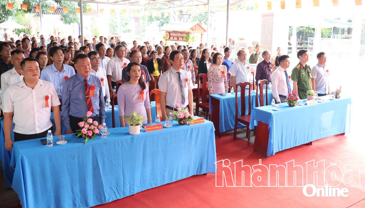 Delegater som deltar i den stora enhetsdagen.