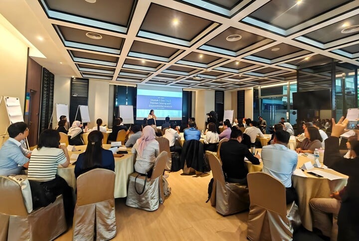 AEON Vietnam creează în mod regulat condiții pentru ca angajații să participe la cursuri de formare în străinătate.