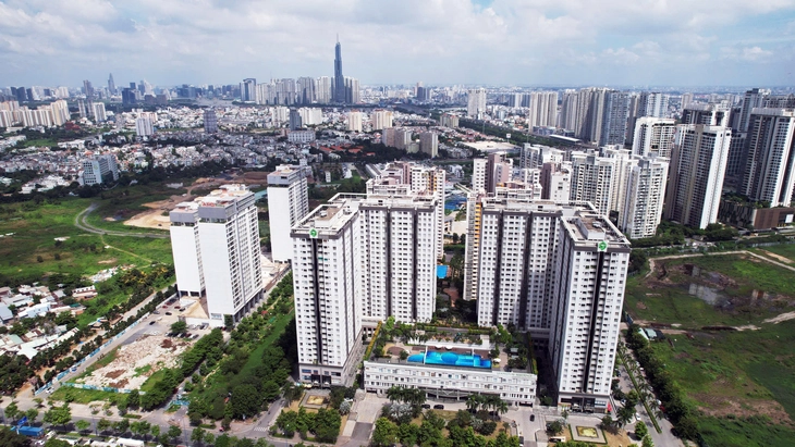 호치민시: 많은 아파트에 아직도 '흰색' 분홍색 책이 걸려 있다 - 사진 1. sổ hồng - Ảnh 1.