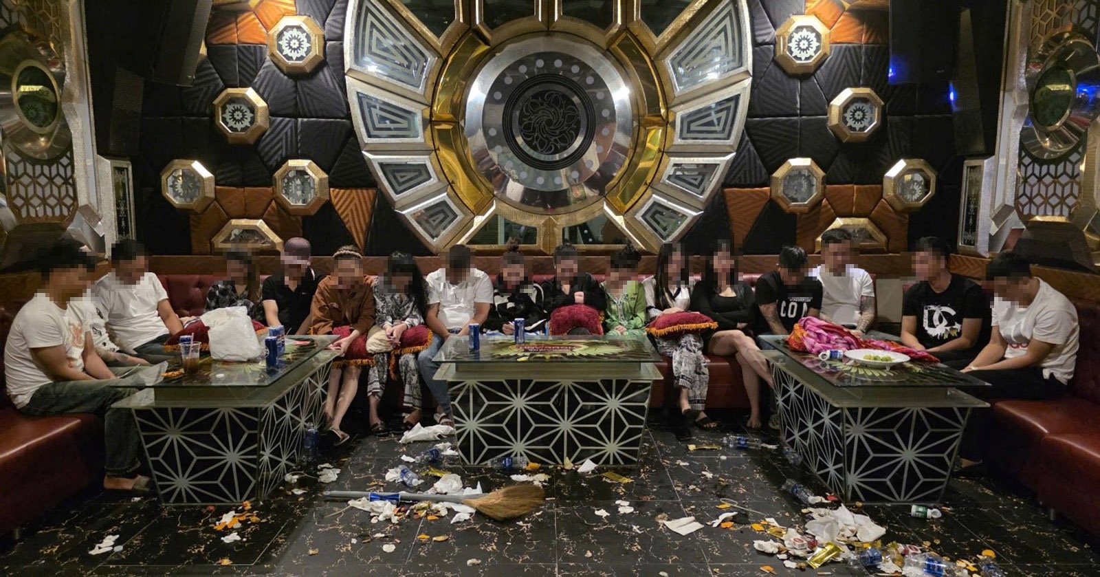 24 narkotikapositive personer pågrepet på Karaoke Ngoc Anh