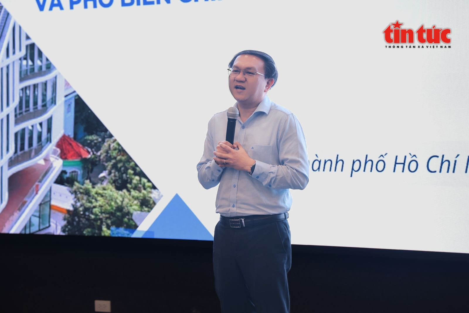 ចំណងជើងរូបថត