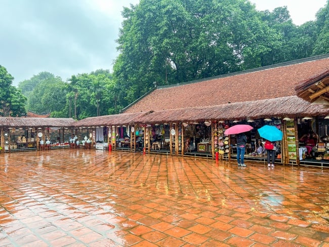 “ការបង្រួបបង្រួមបេតិកភណ្ឌ”៖ ផ្សព្វផ្សាយតម្លៃប្រពៃណីក្នុងលំហូរច្នៃប្រឌិតថាំងឡុង-ហាណូយ - រូបថត ៣. “Hội tụ di sản”: Lan tỏa giá trị truyền thống trong dòng chảy sáng tạo Thăng Long – Hà Nội - Ảnh 3.