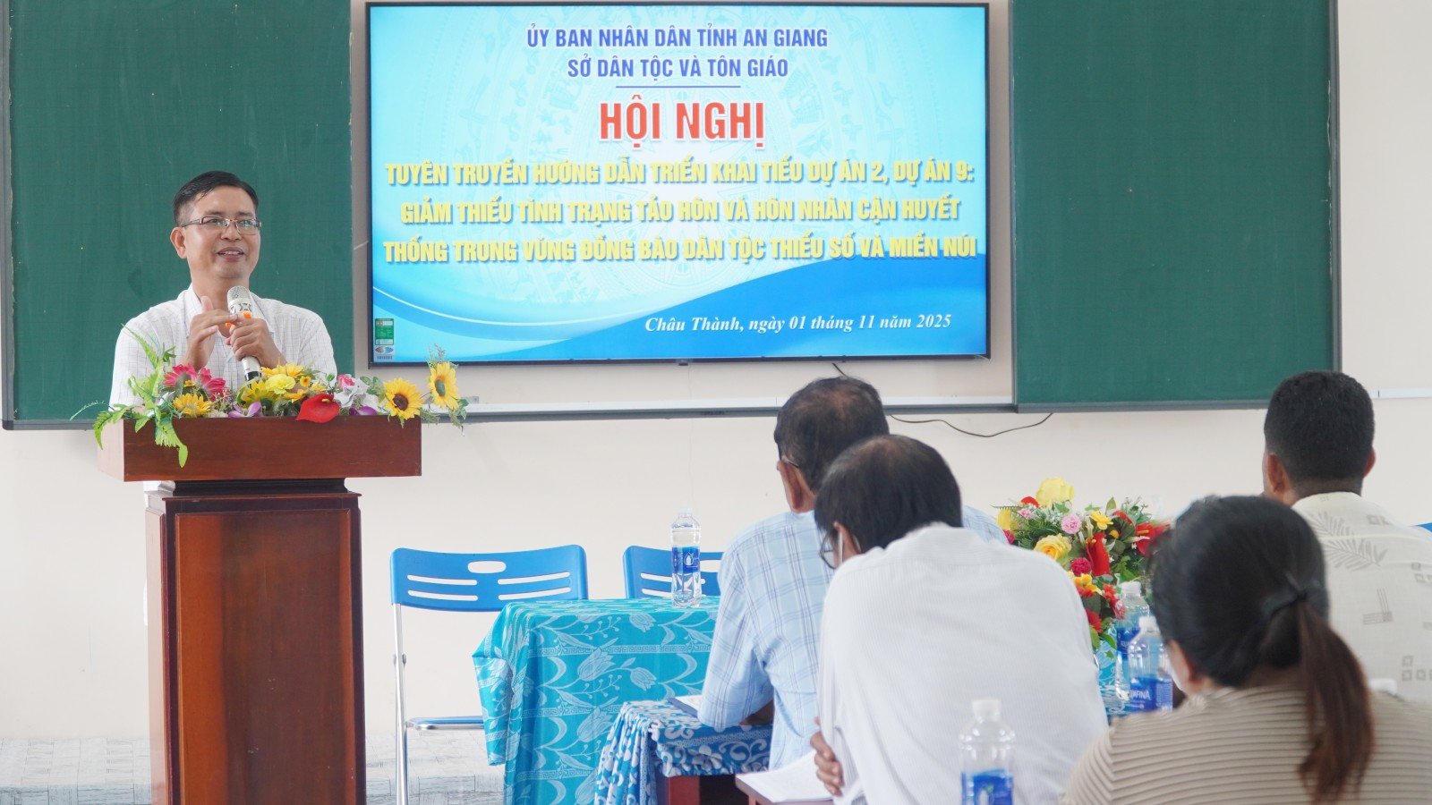 آموزش و ارتقای دانش و مهارتهای حقوقی در تبلیغ و مشاوره در زمینه ازدواج، جمعیت و خانواده