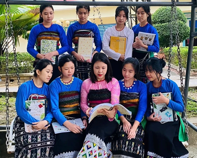 Traditionelle kulturelle Bildung in die Schulen einbringen