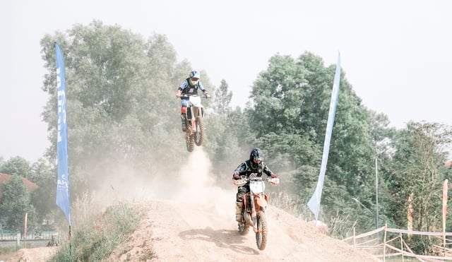 چالش جدید در مسابقات زمینی شنی - جام چالش Bau Trang HTV - عکس ۳. Thử thách mới ở giải đua xe địa hình trên cát - Bàu Trắng HTV Challenge Cup - Ảnh 3.