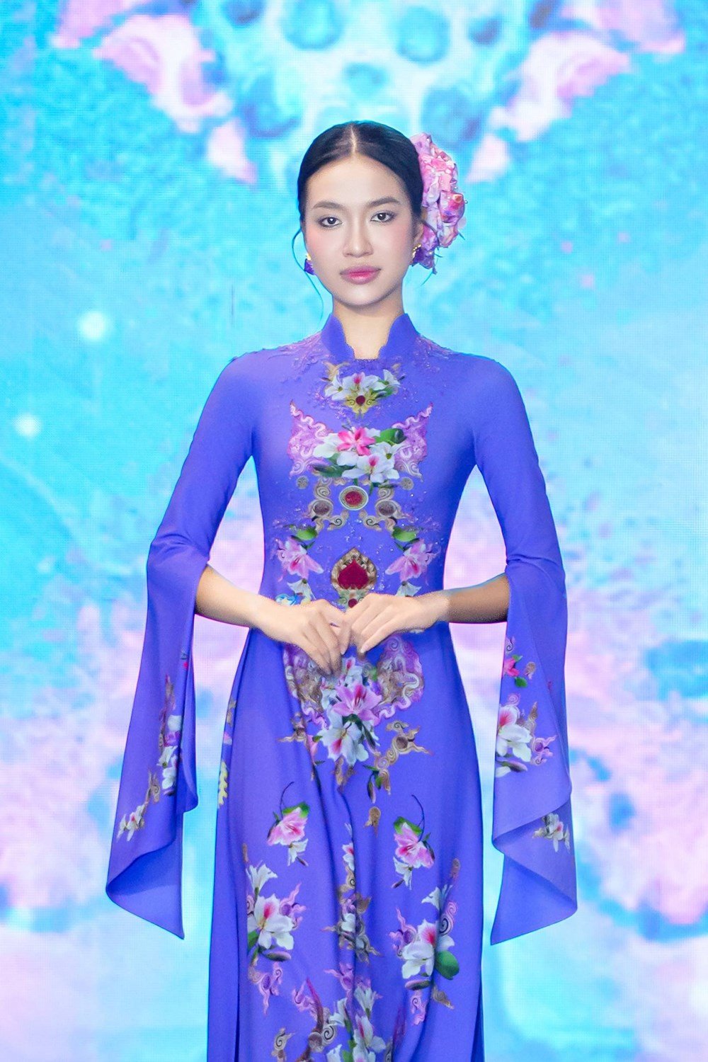 Honoring Vietnamese culture and fashion products - photo 3