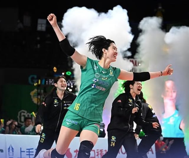 Тхань Туй преуспела, а ее товарищи по команде добились невероятной победы в Японии: Мечтая попасть в лидирующую группу - Фото 1. Thanh Thúy thăng hoa, cùng đồng đội thắng khó tin tại Nhật Bản: Mơ lọt tốp dẫn đầu- Ảnh 1.