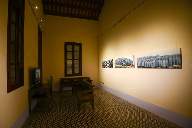 Photo Hanoi ’25 – Ένας χώρος διαλόγου φωτογραφίας και σύγχρονης δημιουργικότητας - Photo 4. Photo Hanoi ’25 – Không gian đối thoại của nhiếp ảnh và sáng tạo đương đại - Ảnh 4.