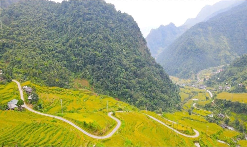 بیش از ۱۰۰۰ ورزشکار در مسابقه «فصل طلایی در میان ابرهای بن ایت» شرکت می‌کنند - عکس ۲