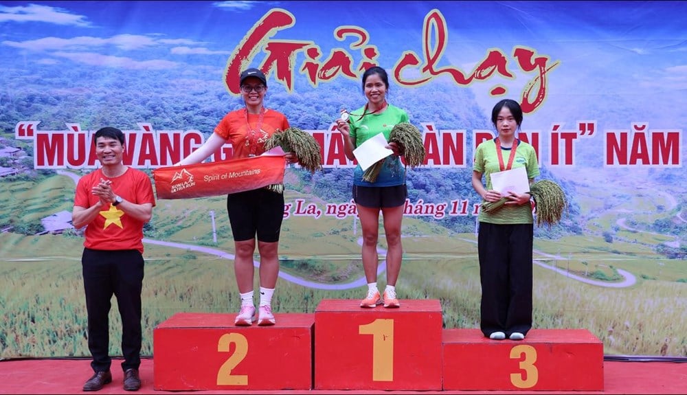 بیش از ۱۰۰۰ ورزشکار در مسابقه «فصل طلایی در میان ابرهای بن ایت» شرکت می‌کنند - عکس ۵