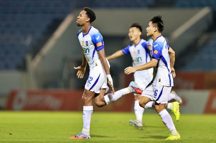 30 giây nghiệt ngã, trung vệ Hàn Quốc thành người hùng của CLB Đà Nẵng - Ảnh 3.