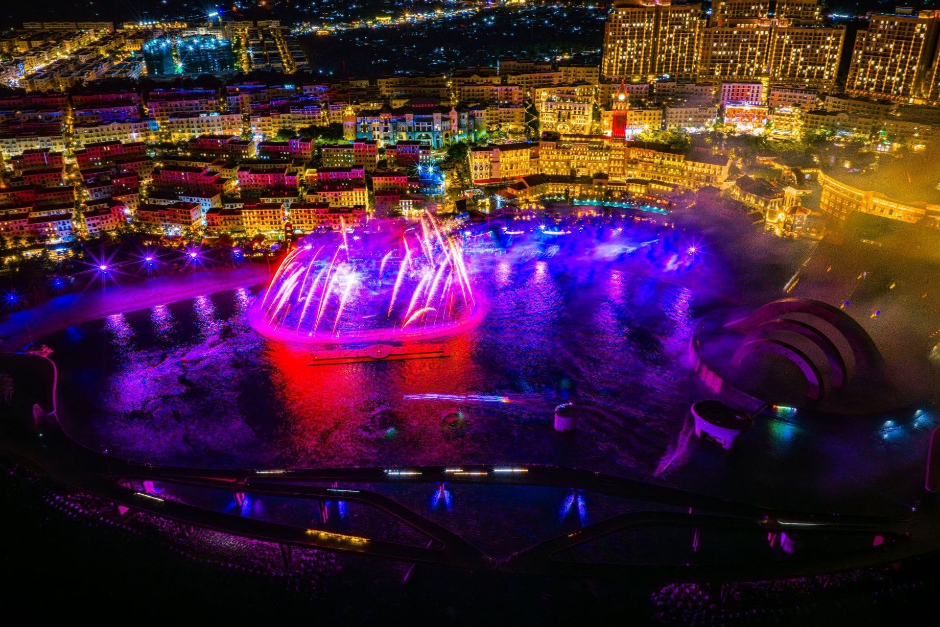 Bản giao hưởng đại dương mùa 2 mang đến màn trình diễn quy mô hàng đầu thế giới.