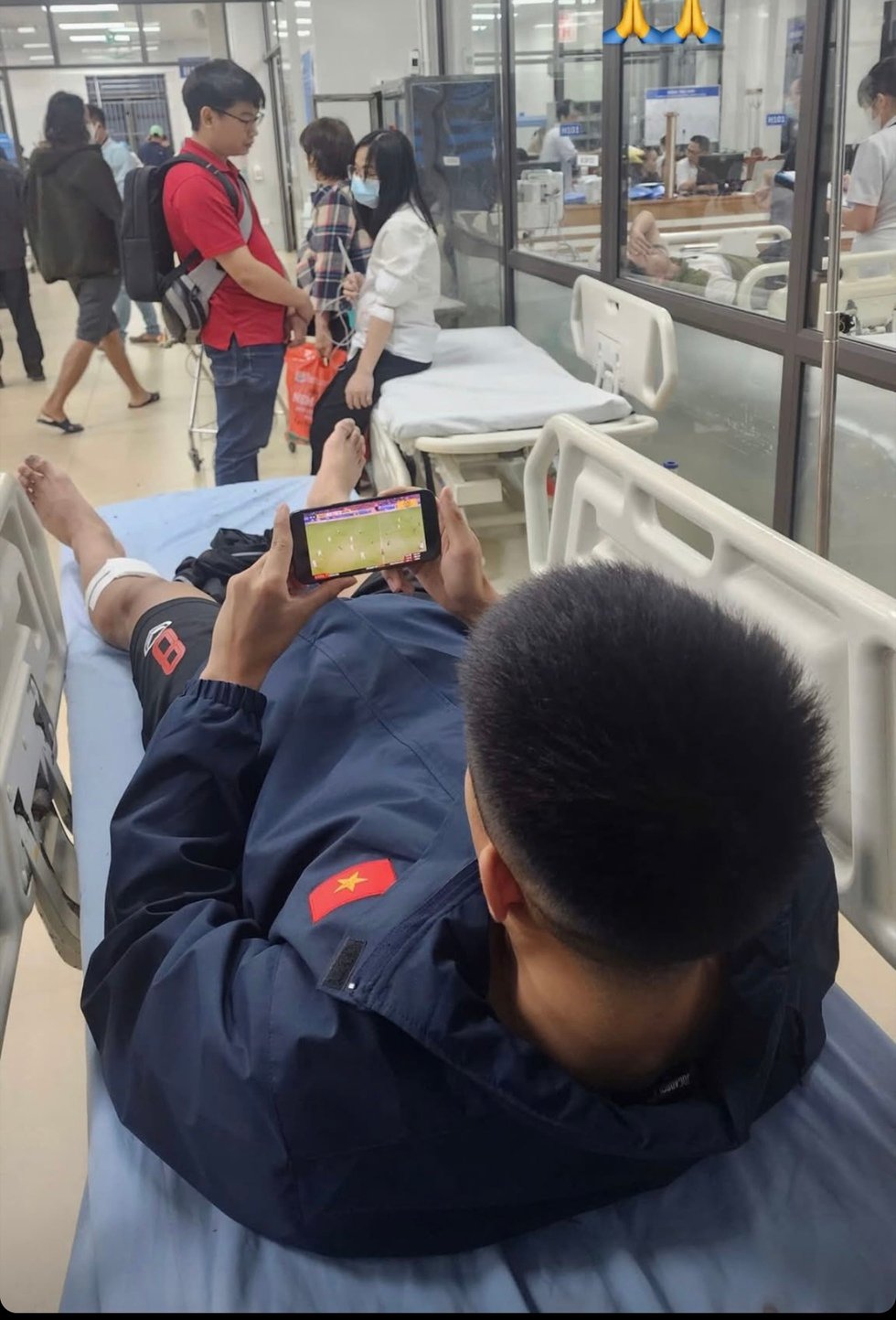 Trần Thành Trung chỉ bị khâu 5 mũi, vẫn kịp đá SEA Games 33: Thầy Kim thót tim- Ảnh 2.