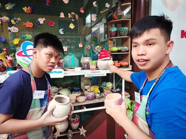 Ceramică Raku și artizani speciali - Fotografia 2. Gốm Raku và những nghệ nhân đặc biệt- Ảnh 2.