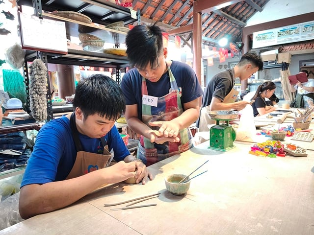 Ceramică Raku și artizani speciali - Fotografia 3. Gốm Raku và những nghệ nhân đặc biệt- Ảnh 3.