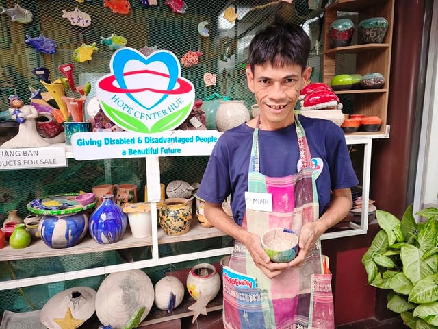 Ceramică Raku și artizani speciali - Fotografia 4. Gốm Raku và những nghệ nhân đặc biệt- Ảnh 4.