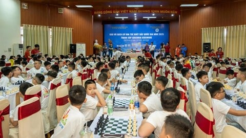 Mehr als 400 Spieler nehmen am nationalen Jugendschachturnier teil.