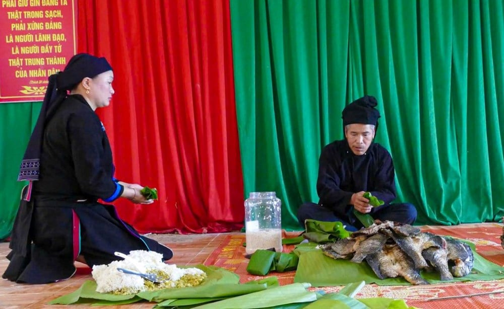 라치족과 함께 축하하기 위해 쉬안꽝으로 돌아가는 모습 - 사진 2