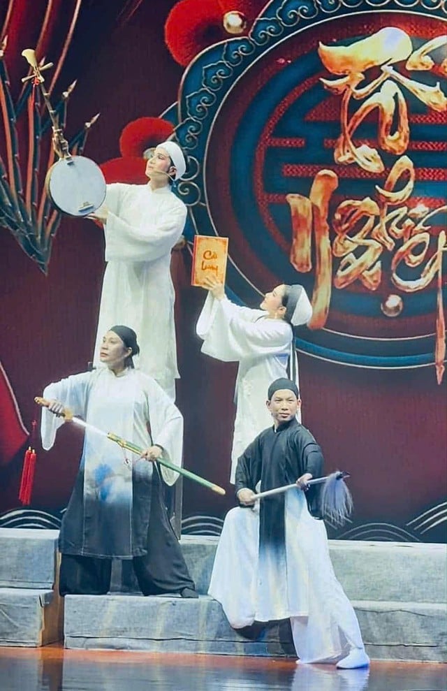 Tränare Binh Tinh och hans elever skapade ett mirakel för Thầy trò Bình Tinh tạo kỳ tích cho 'Nhật thực' với 4 huy chương vàng quốc tế- Ảnh 3.