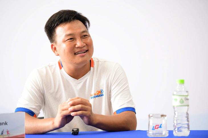 bóng đá công nhân - Ảnh 2.