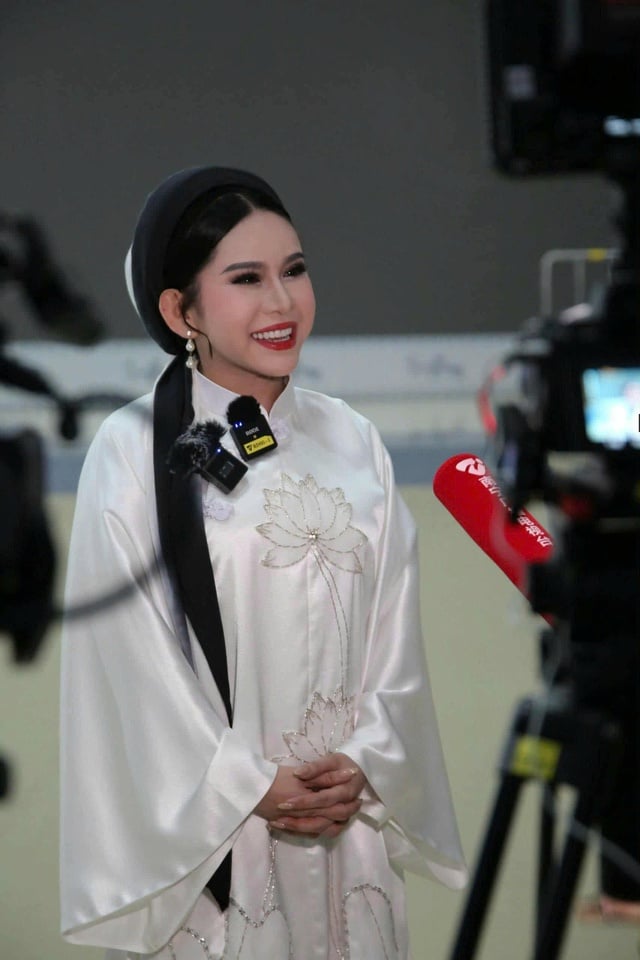 Tränare Binh Tinh och hans elever skapade ett mirakel för Thầy trò Bình Tinh tạo kỳ tích cho 'Nhật thực' với 4 huy chương vàng quốc tế- Ảnh 5.