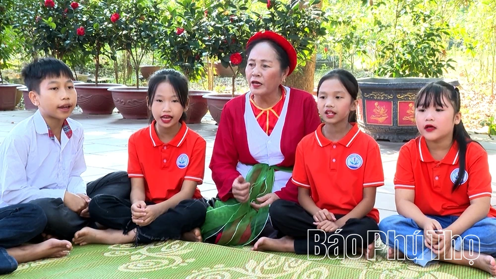 נאם קואנג - ארץ השירים ששומרים על משמעות ואהבה