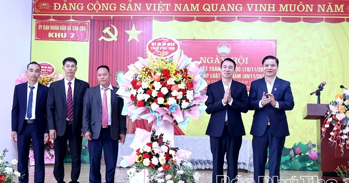 Ngày hội Đại đoàn kết toàn dân ở khu dân cư số 7, xã Dân Chủ