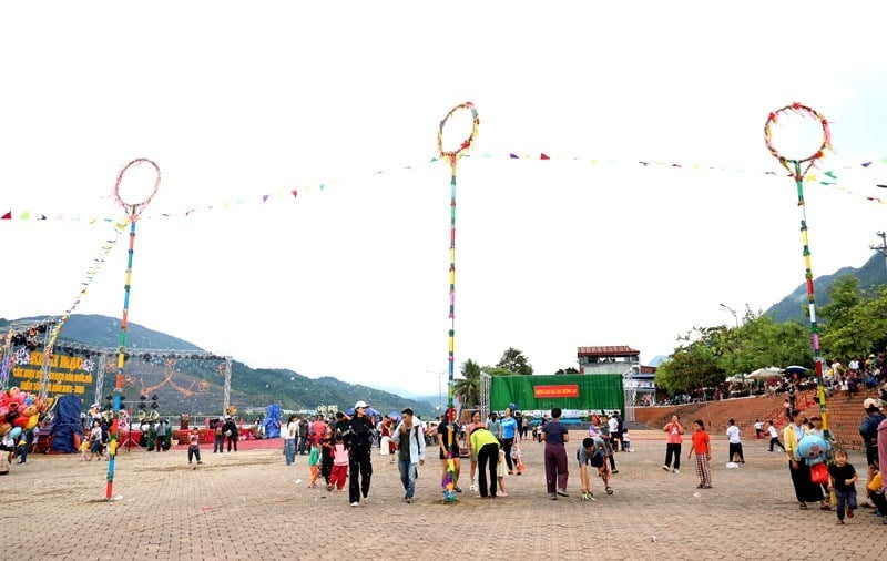 תחרויות ספורט המוניות מרגשות בין קבוצות אתניות במונג ליי - תמונה 5