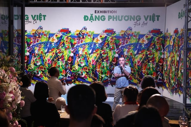 Có gì trong triển lãm ‘Họa cá’ của Đặng Phương Việt?- Ảnh 1. Có gì trong triển lãm ‘Họa cá’ của Đặng Phương Việt?- Ảnh 1.