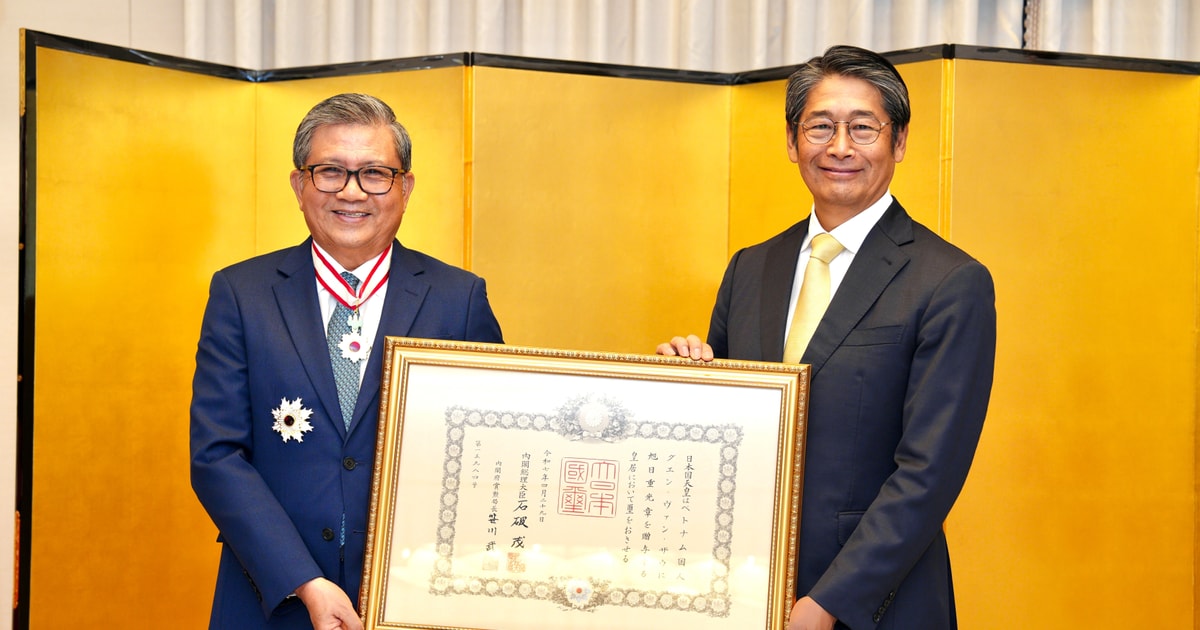 Ông Nguyễn Văn Giàu được trao Huân chương Mặt trời mọc vì đóng góp thúc đẩy quan hệ Việt Nam – Nhật Bản