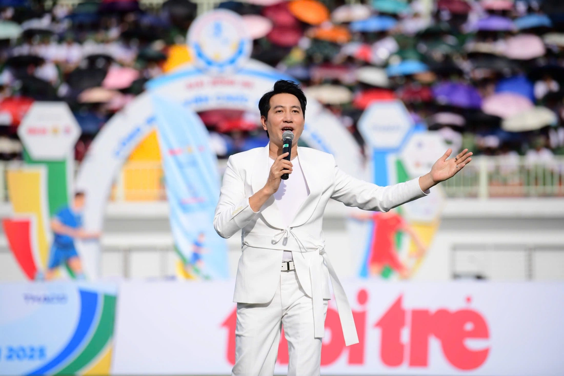 bóng đá công nhân - Ảnh 14.